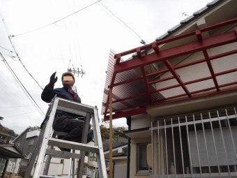 ポリカ斜め貼り工事