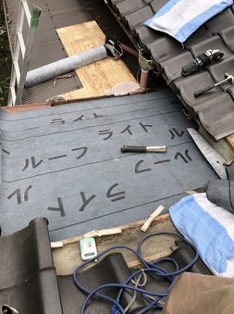 ルーフィング貼り工事