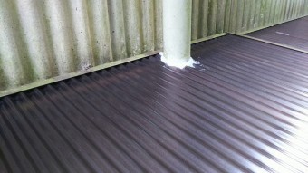 ポリカ屋根貼り工事