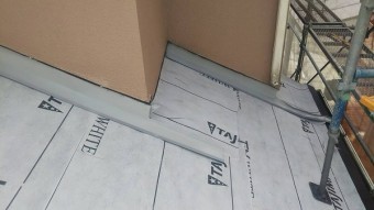 壁際捨て谷板金工事