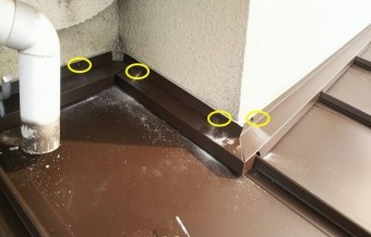 壁際水切りビス留め