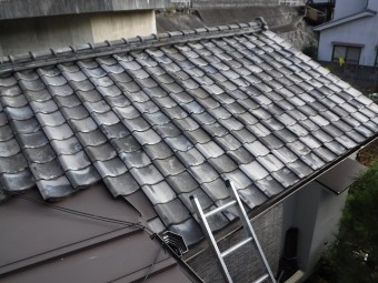 瓦屋根