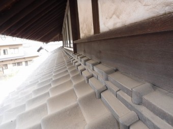 1階屋根壁際