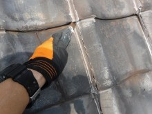 瓦割れコーキング切込み