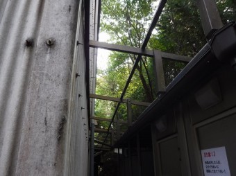 ポリカ波板貼り換え工事