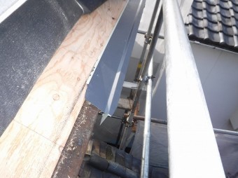 軒先板金取り付け