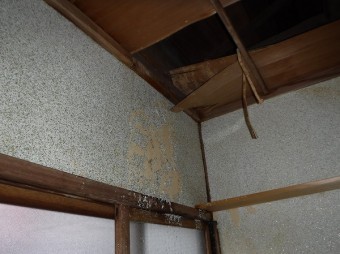 2階トイレ天井