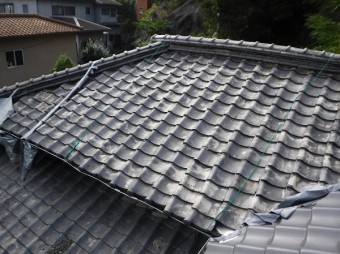 シート飛散屋根上調査