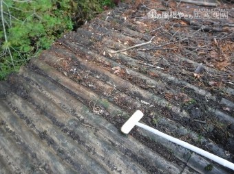 工場大波スレート掃除