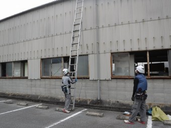 呉市工場倉庫大波スレート雨漏り修理工事