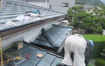 軽量瓦(ルーガ)の袖工事