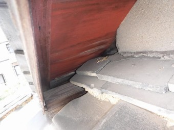 破風板内側