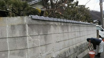 ブロック塀瓦取り付け