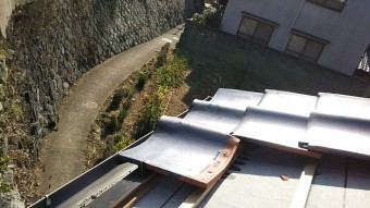 瓦葺き