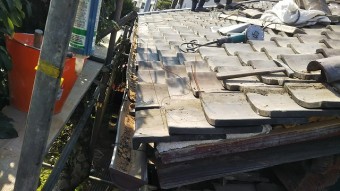 瓦のずれ修理