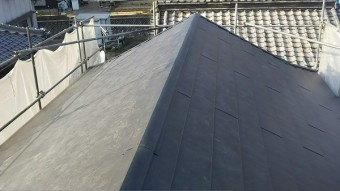 2階大棟板金取り付け