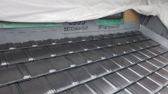 壁際地瓦釘留め