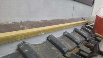 しっくい台土作り