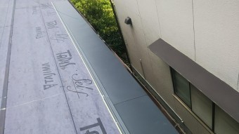 横暖ルーフ本体工事