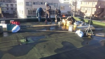 防水シート仮置き