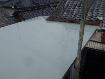 ウレタン防水中塗り