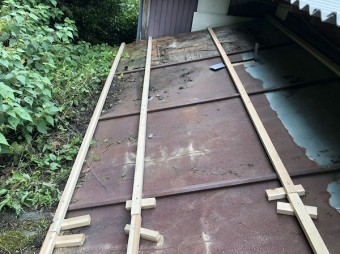 下屋根瓦棒屋根