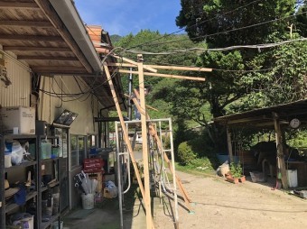 車が通れる程度の玄関屋根増設