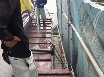 高圧洗浄中