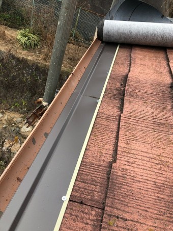 カバー工法軒先板金取付