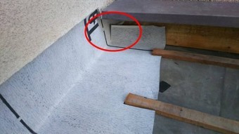 ルーフィング貼り壁突き当たり