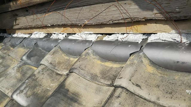 屋根の瓦修理