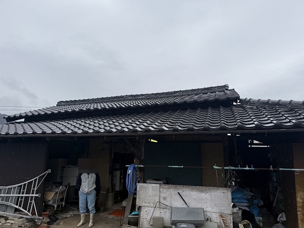 東広島市　瓦屋根葺き替え　納屋